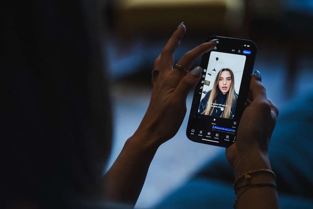 2025數位行銷趨勢有哪些-AI-個人化與全通路策略全面解析