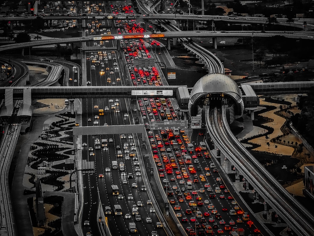 如何掌握AI-SEO-12大策略助您征服AEO與GEO排名